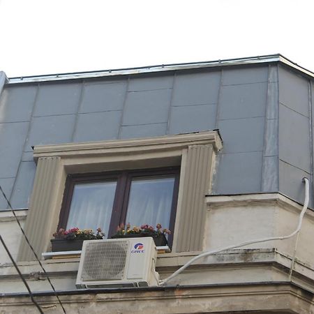 Studio Yellow - Piata Victoriei Bükreş Dış mekan fotoğraf