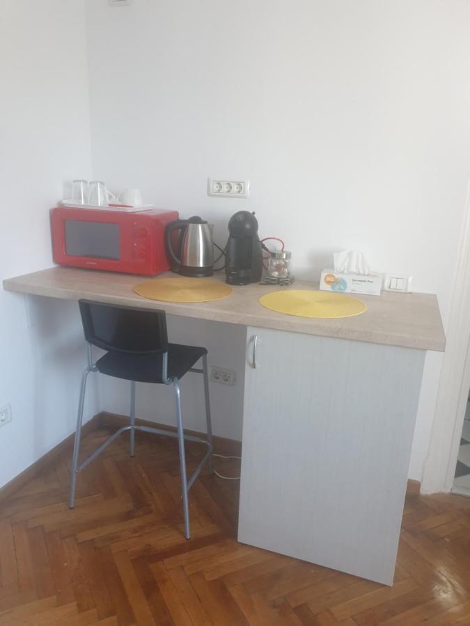 Studio Yellow - Piata Victoriei Bükreş Dış mekan fotoğraf